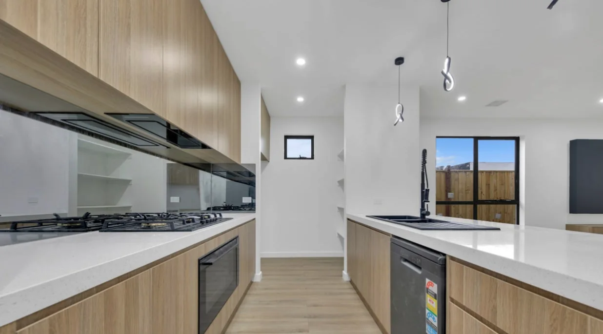 R&R Quality Constructions Project 3 new build photo 4