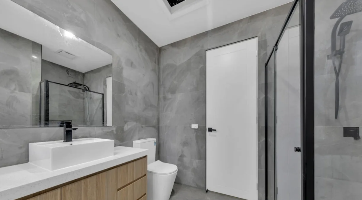 R&R Quality Constructions Project 3 new build photo 12